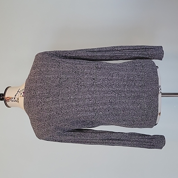 IZOD blue and gray vneck sweater 100% cotton. Size is XL. Very good condition. - Picture 3 of 6